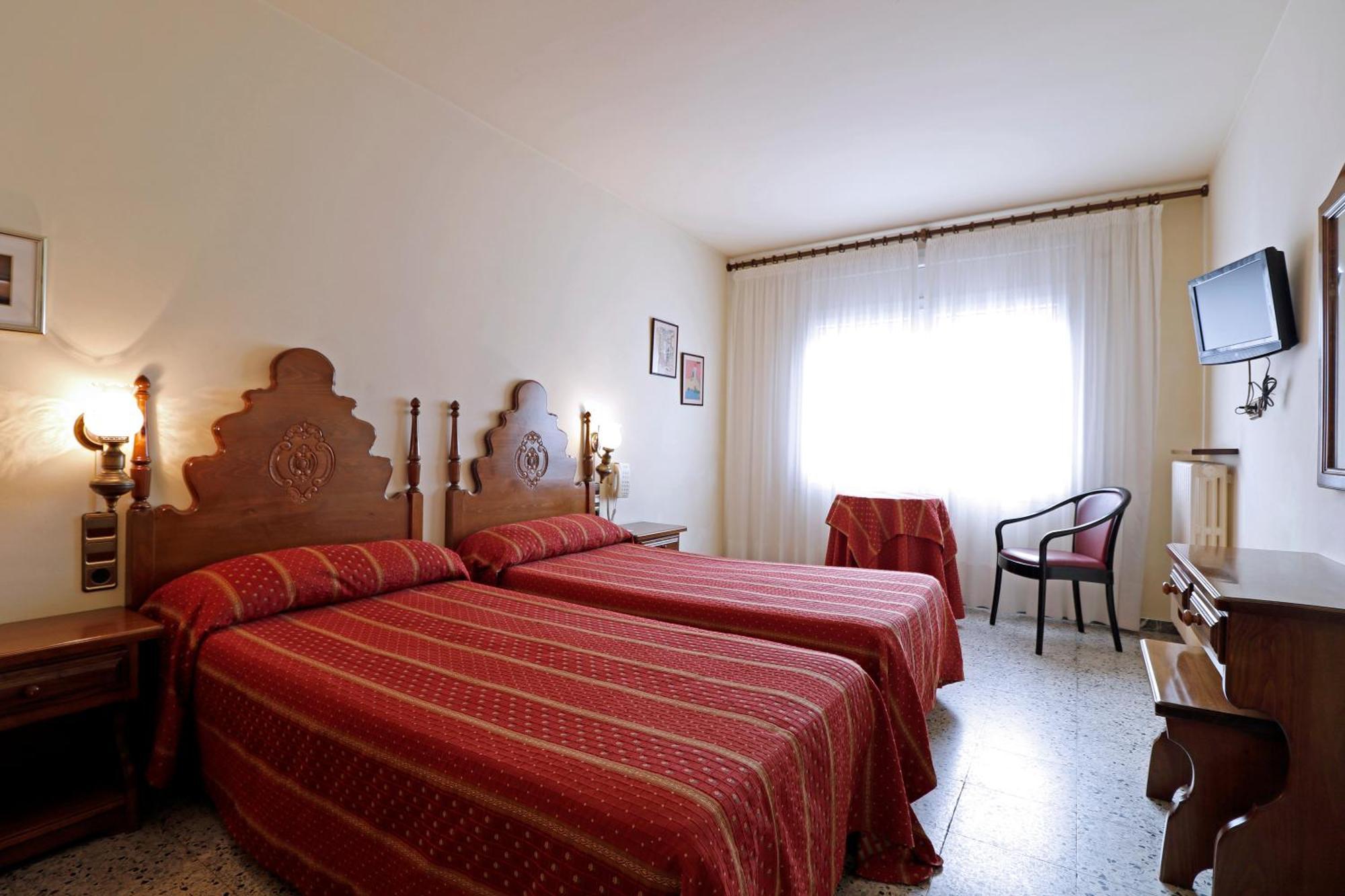 Hotel Delavall Vielha e Mijaran Buitenkant foto