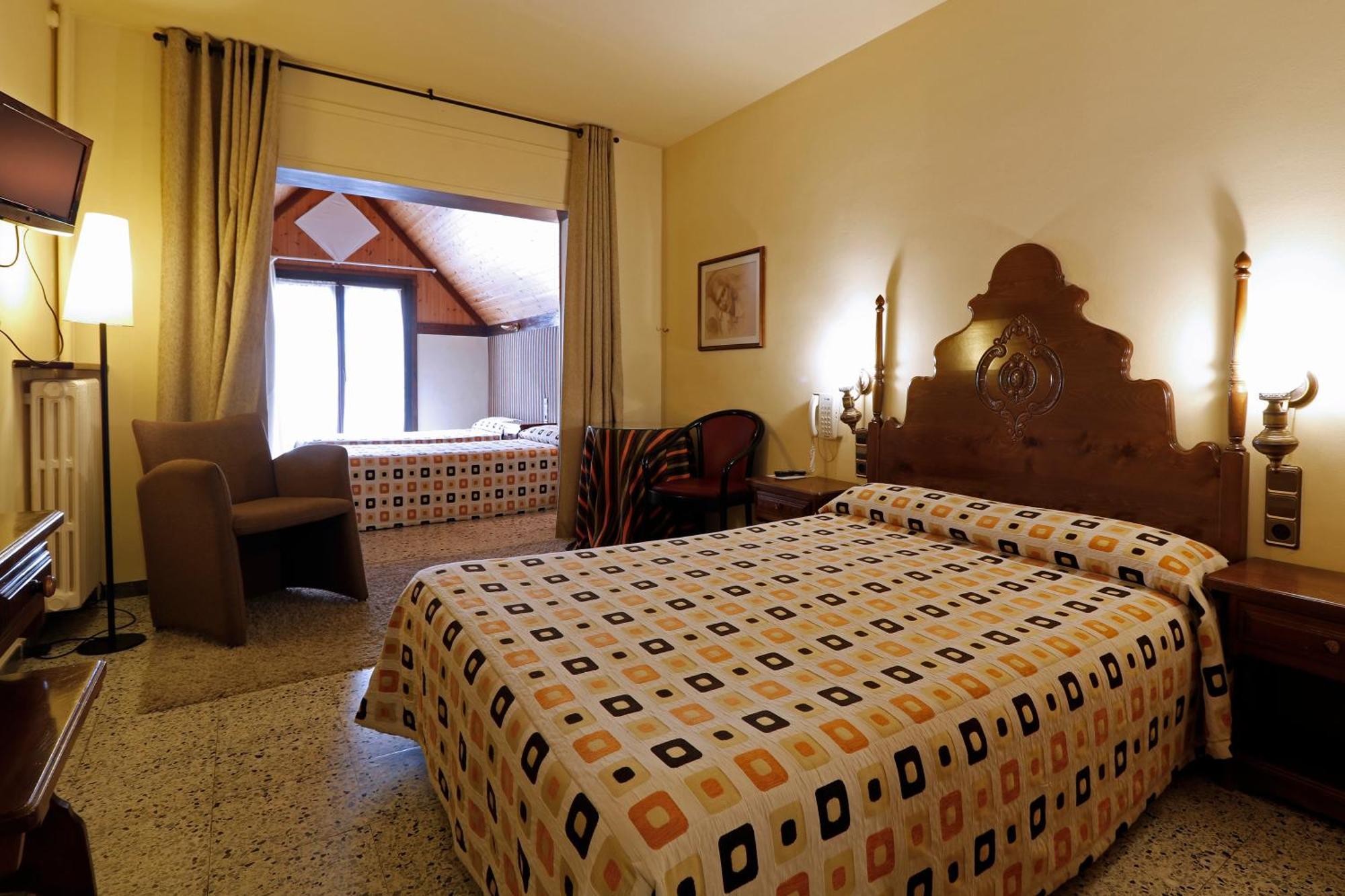 Hotel Delavall Vielha e Mijaran Buitenkant foto